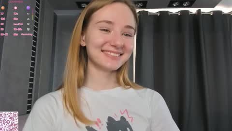 Snapshot of elvyrose chatting on 10-20-25, 03:40 Alex online show from 10-20-25, 03:40