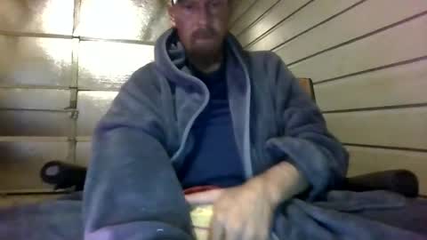 Snapshot of elwooood7 chatting on 05-04-26, 01:40 elwooood7 online show from 05-04-26, 01:40