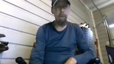 Snapshot of elwooood7 chatting on 05-24-26, 01:05 elwooood7 online show from 05-24-26, 01:05