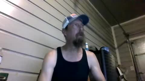 Snapshot of elwooood7 chatting on 07-12-26, 12:07 elwooood7 online show from 07-12-26, 12:07