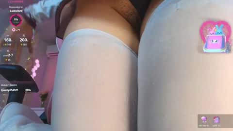 Snapshot of ely_cherry18 chatting on 05-19-26, 01:56 Ely online show from 05-19-26, 01:56
