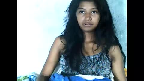 Snapshot of elynah195043 chatting on 06-04-26, 06:30 elynah195043 online show from 06-04-26, 06:30