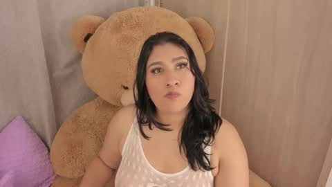 Snapshot of elyross_ chatting on 09-28-25, 12:16 Ross online show from 09-28-25, 12:16