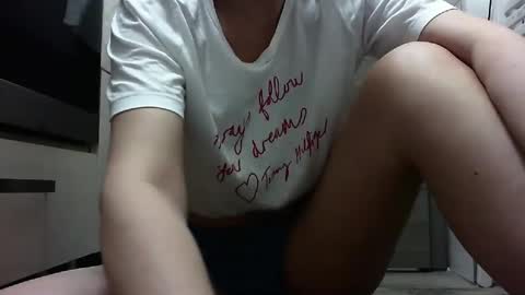 elyseblue online show from 01-20-25, 05:26