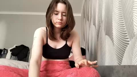 Luna online show from 10-21-25, 06:03