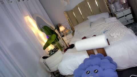 ElysHunter the girl will hunt you  online show from 11-25-25, 12:05