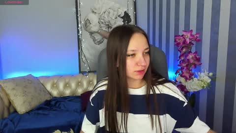 Snapshot of elyslunar_ chatting on 12-02-24, 12:07 Call me Elis online show from 12-02-24, 12:07