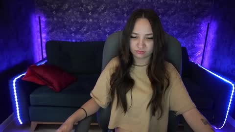 Snapshot of elyslunar_ chatting on 12-26-24, 07:03 Call me Elis online show from 12-26-24, 07:03