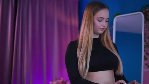 Elyssa online show from 04-13-26, 06:35