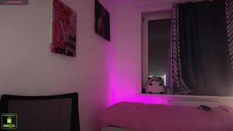 Em1l1a online show from 10-16-25, 08:21