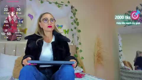 Snapshot of ema_garciaa chatting on 03-08-25, 02:30 ema garcia  online show from 03-08-25, 02:30