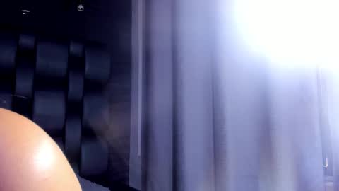 ema_grey1 online show from 09-14-25, 10:09