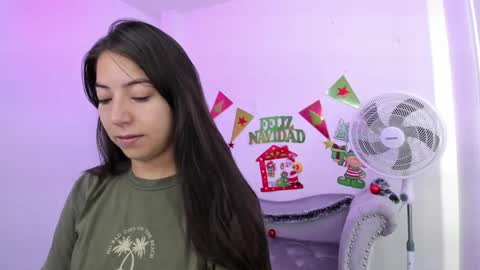 Ema louisx  online show from 12-28-24, 11:52