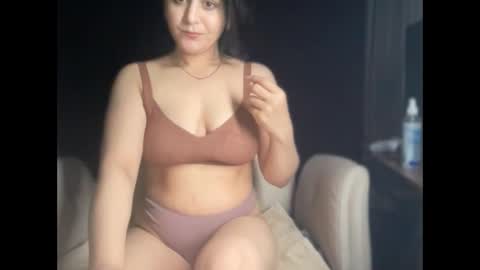 Ema Love online show from 12-02-25, 01:33