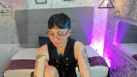 emahills__axelrose online show from 10-18-25, 02:03