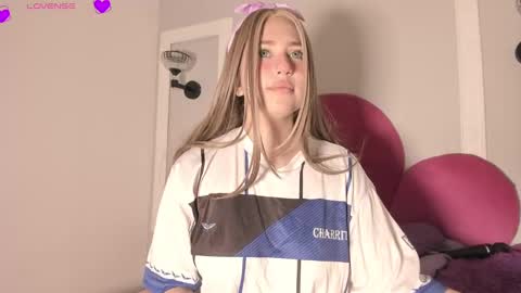 Snapshot of emasanders chatting on 12-02-24, 11:18 Ana online show from 12-02-24, 11:18