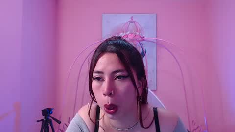 Snapshot of ember_queen chatting on 07-16-26, 12:33 ember_queen online show from 07-16-26, 12:33