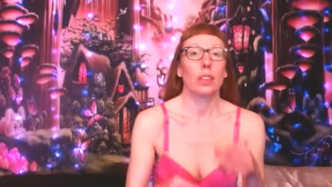 Snapshot of ember_starleena chatting on 02-09-25, 11:46 Ember Starleena online show from 02-09-25, 11:46