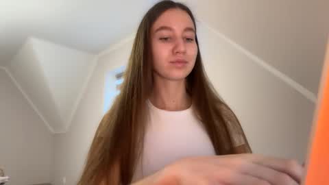 Snapshot of emberfamn chatting on 12-14-25, 01:27 Alina online show from 12-14-25, 01:27