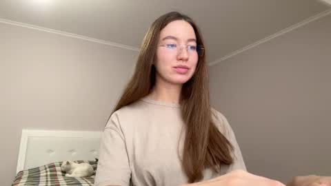 Snapshot of emberfamn chatting on 07-23-26, 10:02 Alina online show from 07-23-26, 10:02