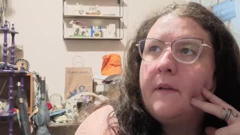 Snapshot of emberlynnix chatting on 09-09-25, 04:45 Emberlyn Nix online show from 09-09-25, 04:45