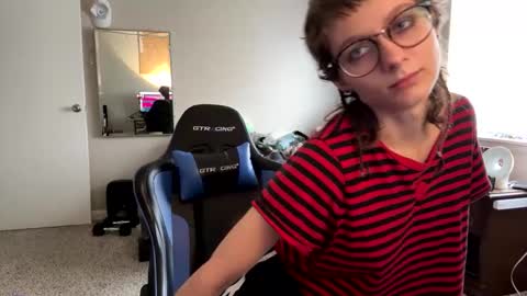 Embersburningup online show from 02-08-25, 06:33