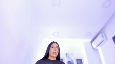 emelie_89 online show from 09-09-25, 11:54