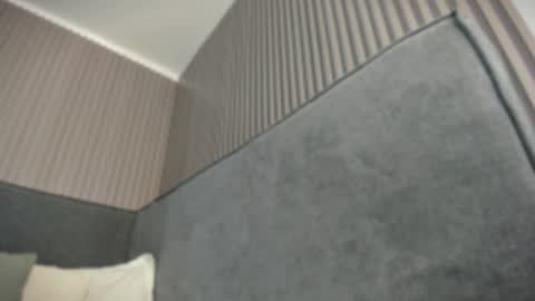 Snapshot of emelie_89 chatting on 06-11-26, 11:41 emelie_89 online show from 06-11-26, 11:41