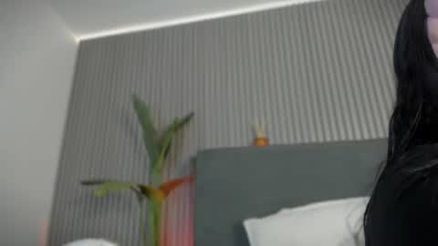 Snapshot of emelie_89 chatting on 06-27-26, 11:48 emelie_89 online show from 06-27-26, 11:48