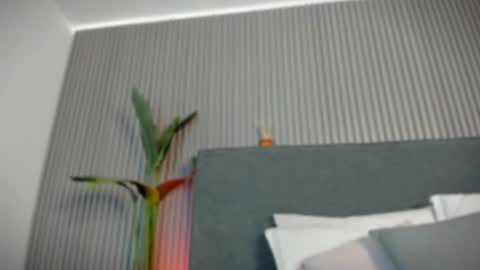 Snapshot of emelie_89 chatting on 07-05-26, 11:50 emelie_89 online show from 07-05-26, 11:50