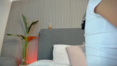 Snapshot of emelie_89 chatting on 07-17-26, 12:34 emelie_89 online show from 07-17-26, 12:34