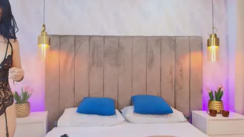 Snapshot of emely_606 chatting on 11-25-25, 02:55 Emely Antony online show from 11-25-25, 02:55