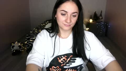 Emely online show from 01-25-25, 02:37