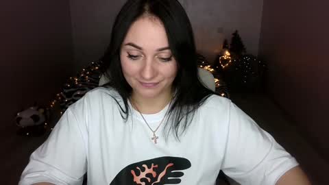 Emely online show from 01-26-25, 05:23