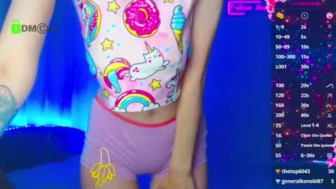 Snapshot of emelycrystal chatting on 10-15-25, 02:11 Emely online show from 10-15-25, 02:11