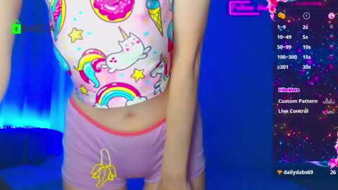 Snapshot of emelycrystal chatting on 10-16-25, 04:13 Emely online show from 10-16-25, 04:13