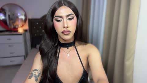 Snapshot of emelywest chatting on 02-16-26, 03:19 EMELY online show from 02-16-26, 03:19