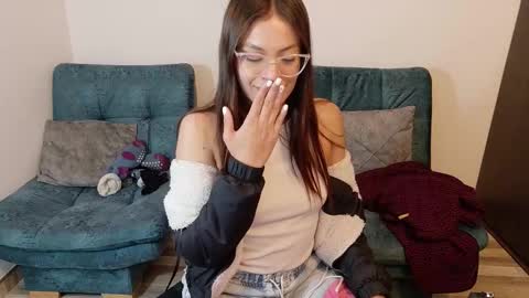 sabrina online show from 10-17-25, 04:59