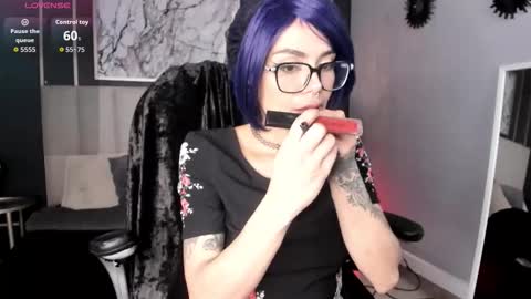 Esmeralda online show from 11-14-25, 01:32