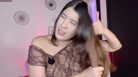 Snapshot of emicute_ chatting on 05-07-26, 02:17 online show from 05-07-26, 02:17