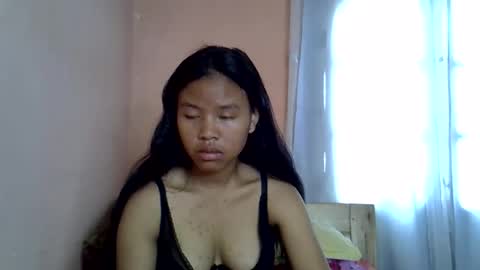 Snapshot of emiehottie chatting on 05-17-26, 06:00 Ami online show from 05-17-26, 06:00