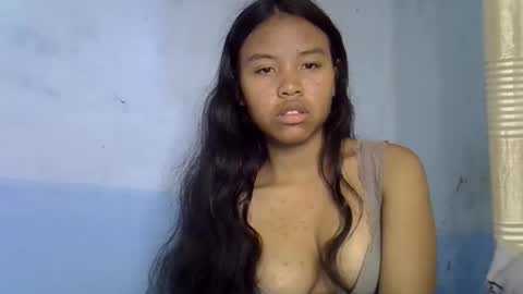 Snapshot of emiehottie chatting on 06-06-26, 12:21 Ami online show from 06-06-26, 12:21