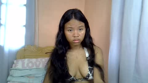 Snapshot of emiehottie chatting on 06-18-26, 05:08 Ami online show from 06-18-26, 05:08
