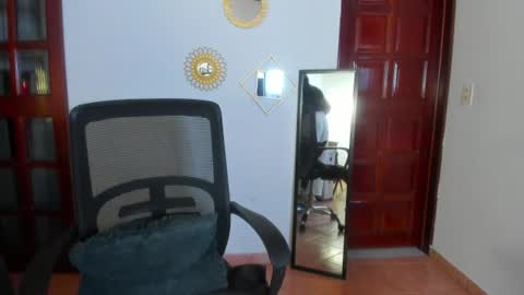 Snapshot of emigomez_ chatting on 07-28-26, 03:02 Emilia Gomez online show from 07-28-26, 03:02