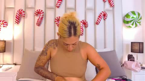 EMILY ROBERTS online show from 12-18-25, 03:12