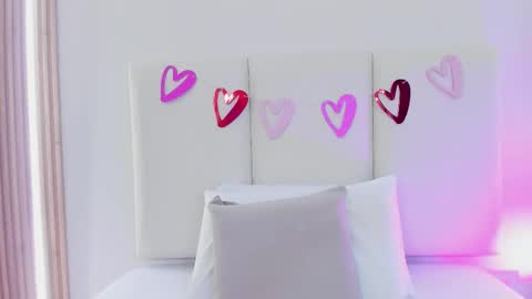 EMILY ROBERTS online show from 02-14-26, 07:21