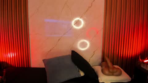 Snapshot of emiilycollins1 chatting on 01-30-25, 06:35 online show from 01-30-25, 06:35