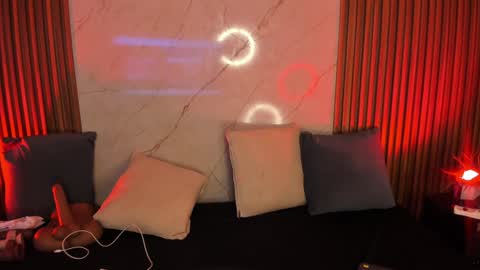 Snapshot of emiilycollins1 chatting on 01-30-25, 11:13 online show from 01-30-25, 11:13