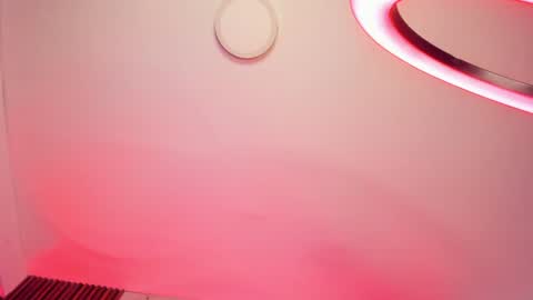 Snapshot of emiilycollins1 chatting on 02-08-25, 03:52 online show from 02-08-25, 03:52