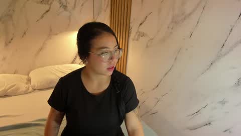Snapshot of emiilycoopper chatting on 06-12-26, 11:42 emiilycoopper online show from 06-12-26, 11:42